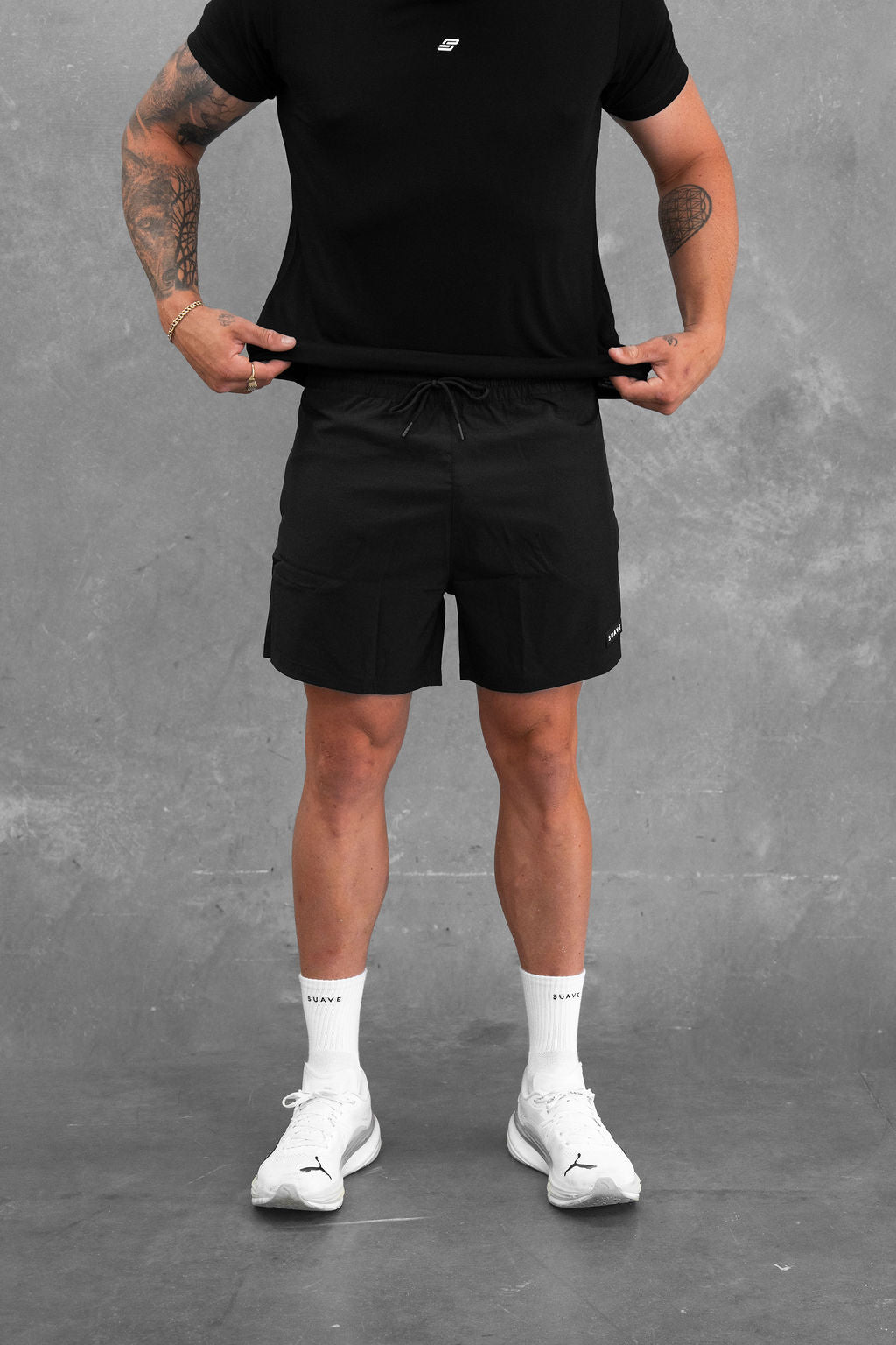 Essential Hybrid Short - Black